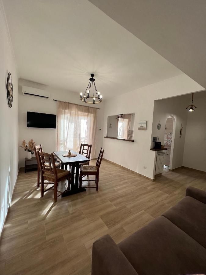 Waikiki House Apartman Passoscuro Kültér fotó